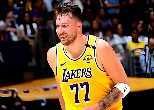 爱游戏体育-东契奇新星战术调整表现突出，雄鹿前途光明！上演精彩一战的简单介绍