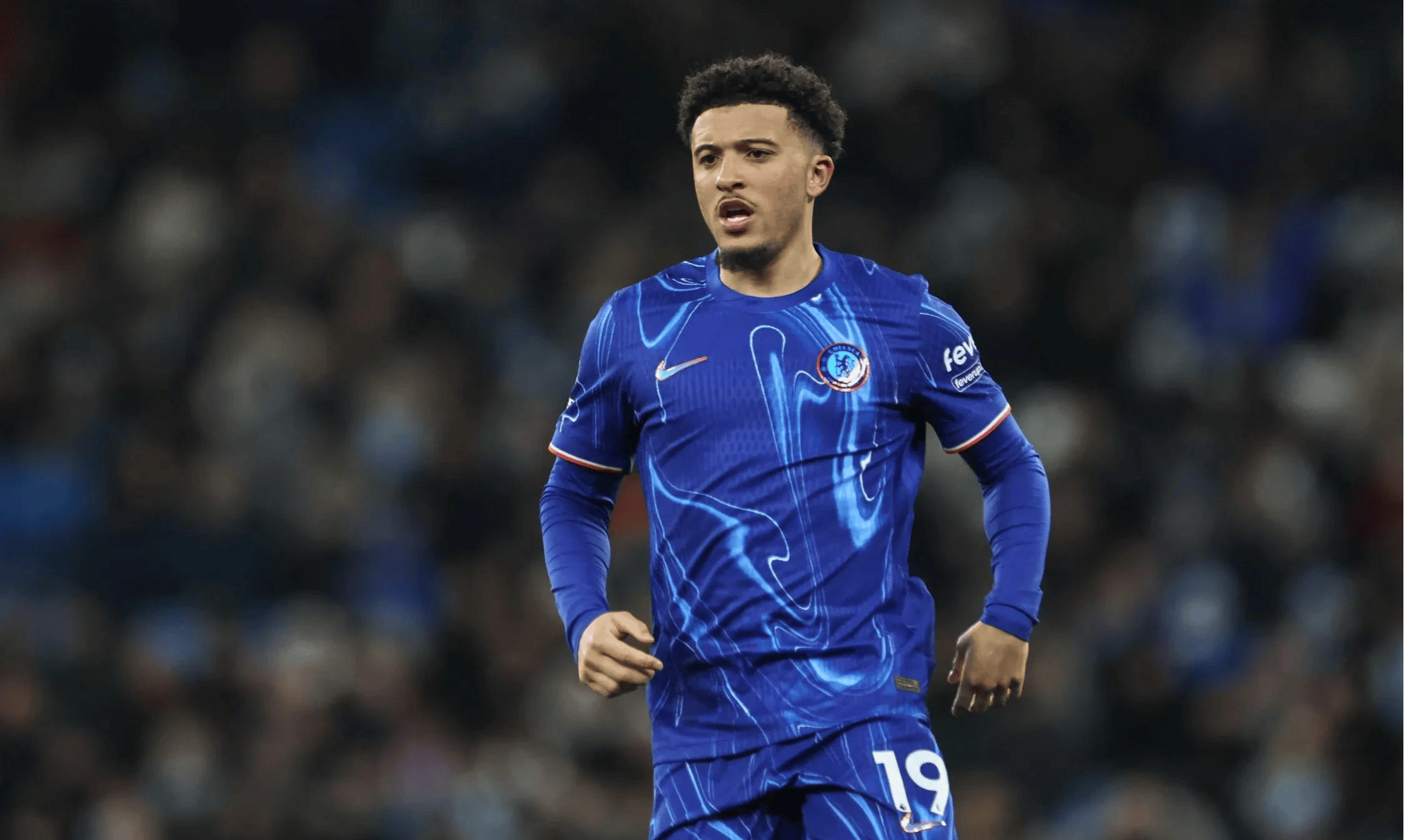 AYX-转会期欧冠焦点战，桑托斯完成回应争议，质疑声四起，年轻球员获得机会(孙策为什么叫小霸王)