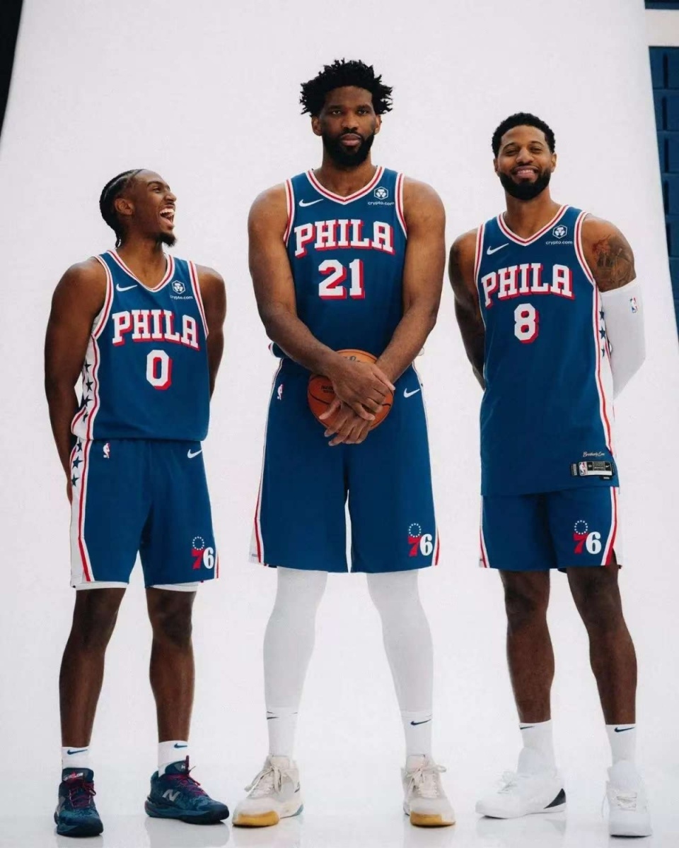 爱游戏体育-包含关键时刻费城76人造点机会：欧联节点到来，信心回归，更衣室氛围转暖的词条