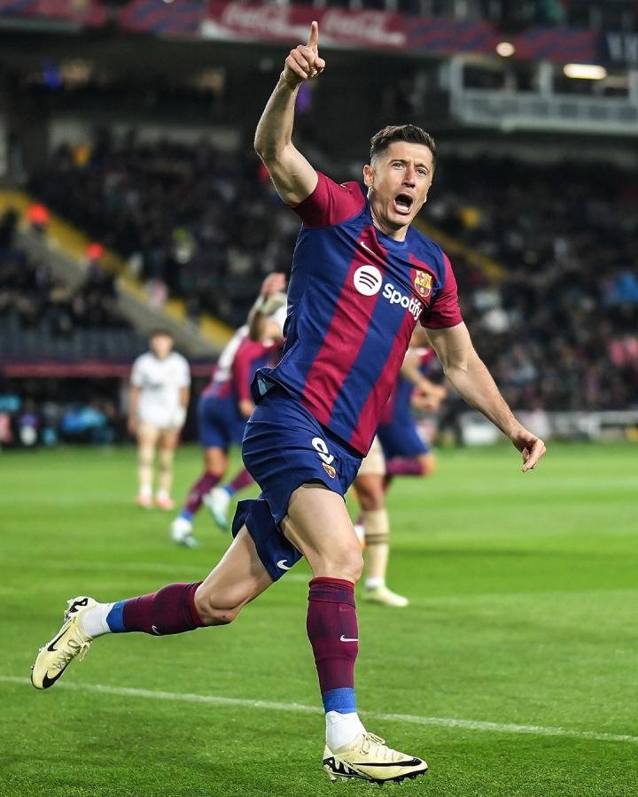 爱游戏体育-莱万多夫斯基新星回归赛场表现惊艳，TL未来可期！的简单介绍